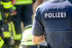 Polizei, Feuerwehr und zahlreiche Bürgerinnen und Bürger beteiligten sich an der Suche nach den verschwundenen Mädchen.