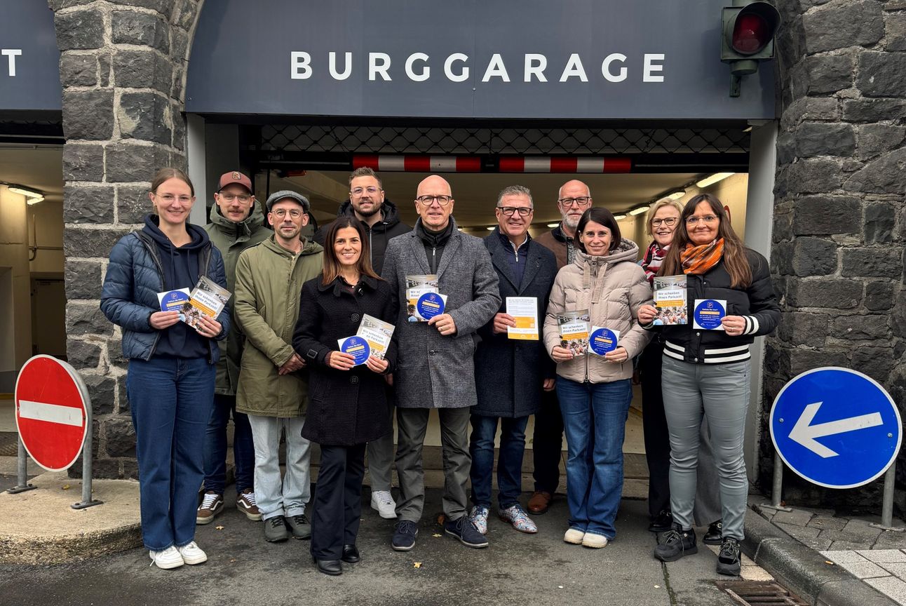 Vertreter der MY-Gemeinschaft, der Brückengemeinschaft, der Stadtwerke und der Stadt Mayen