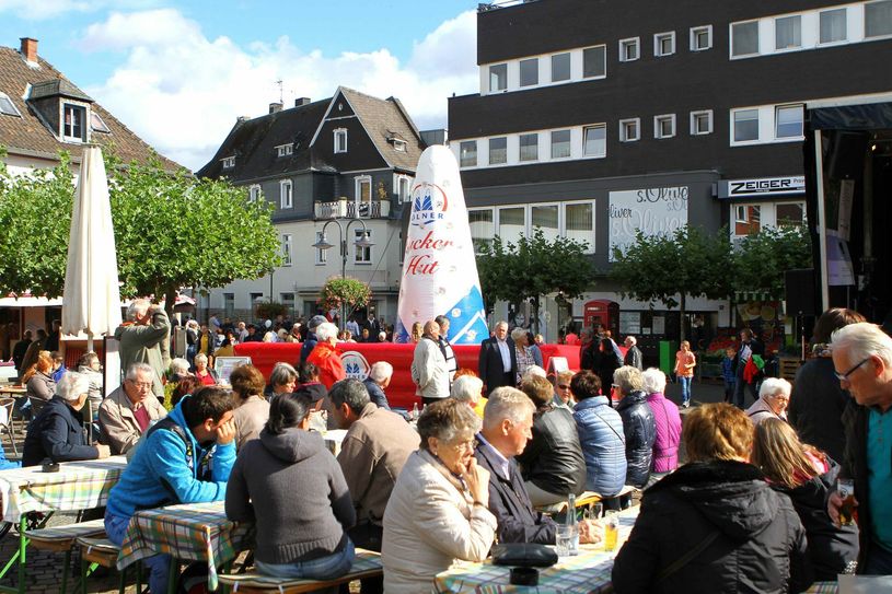 Die Geschäfte dürfen zum Knollenfest-Sonntag öffnen. Foto: Düster