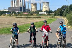 Bryan, Marcel, Justin und Dean am Kohlekraftwerk in Eschweiler-Dürwiß