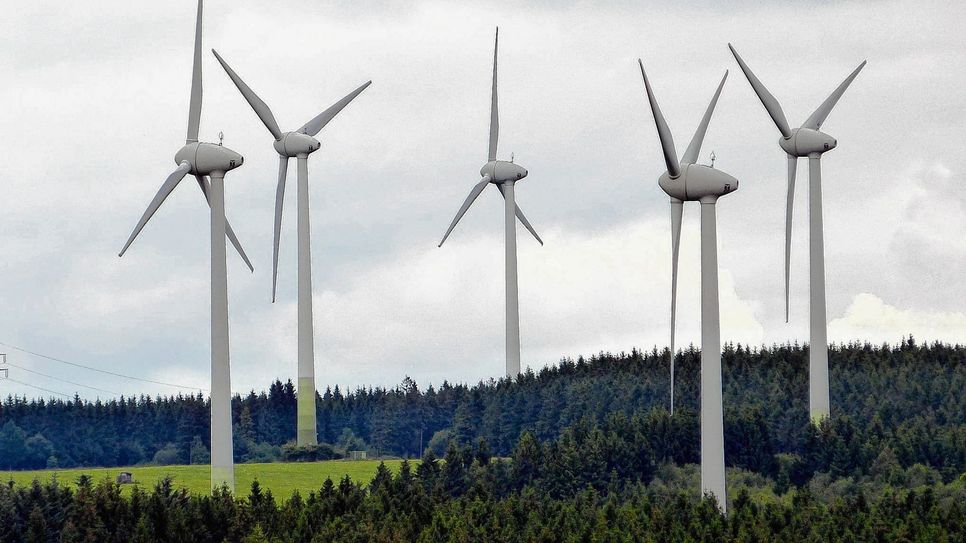 Im Lammersdorfer Windpark muss ein Rotorblatt nach Blitzeinschlag repariert werden.