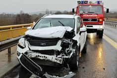 Nach dem Unfall auf der Gräfenbachbrücke war die B41 in Richtung Bad Kreuznach aufgrund der Rettungs- und Aufräumarbeiten eine Stunde lang voll gesperrt.