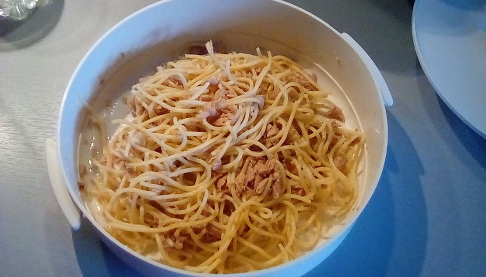 "Die Menge der Gerichte ist für mich voll ausreichend! Wie hier die 'Frauen-Portion' Spaghetti mit Thunfisch."