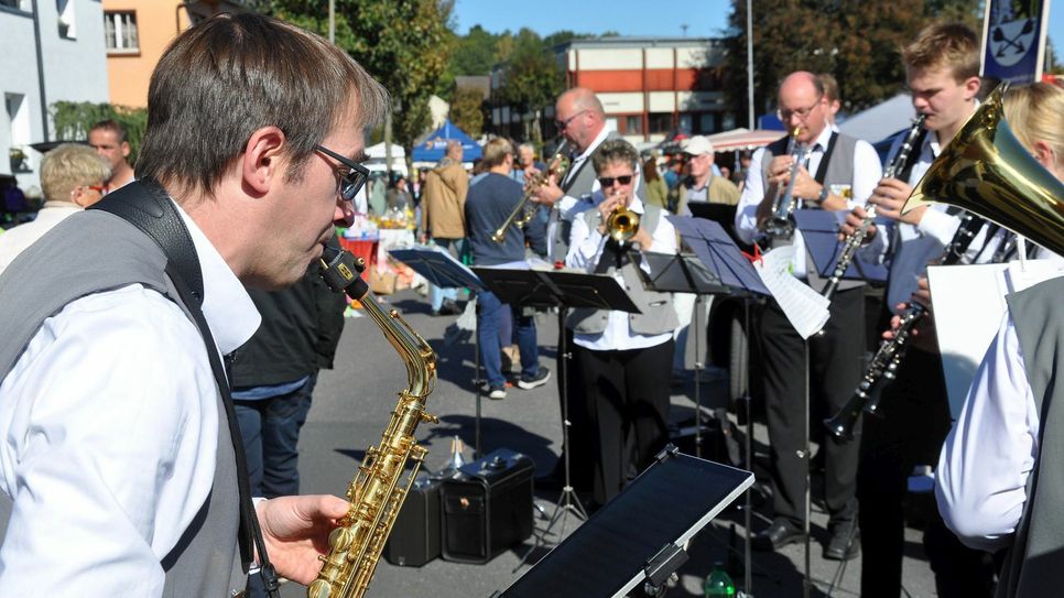 Die Musikkapelle Kall will während des Frühjahrsmarktes an verschiedenen Standorten in Kall aufspielen.