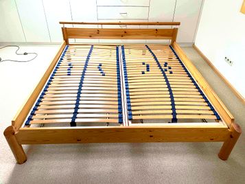 Doppelbett 1,80 m x 2,00 